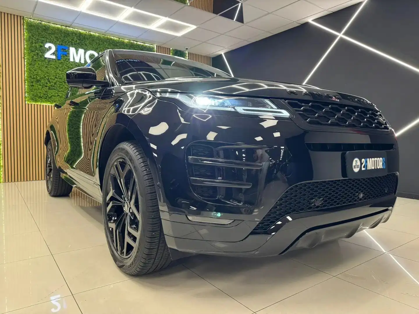 Land Rover Range Rover Evoque 2.0d i4 mhev R-Dynamic awd 180cv Schwarz - 2