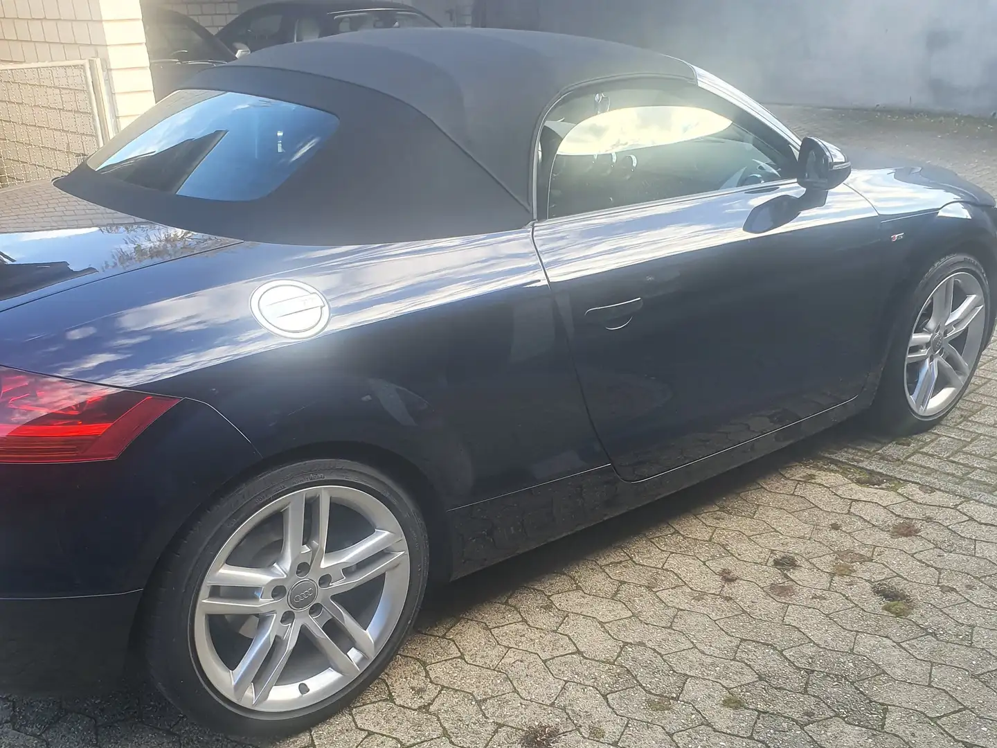 Audi TT TT Roadster 2.0 TFSI Blau - 1