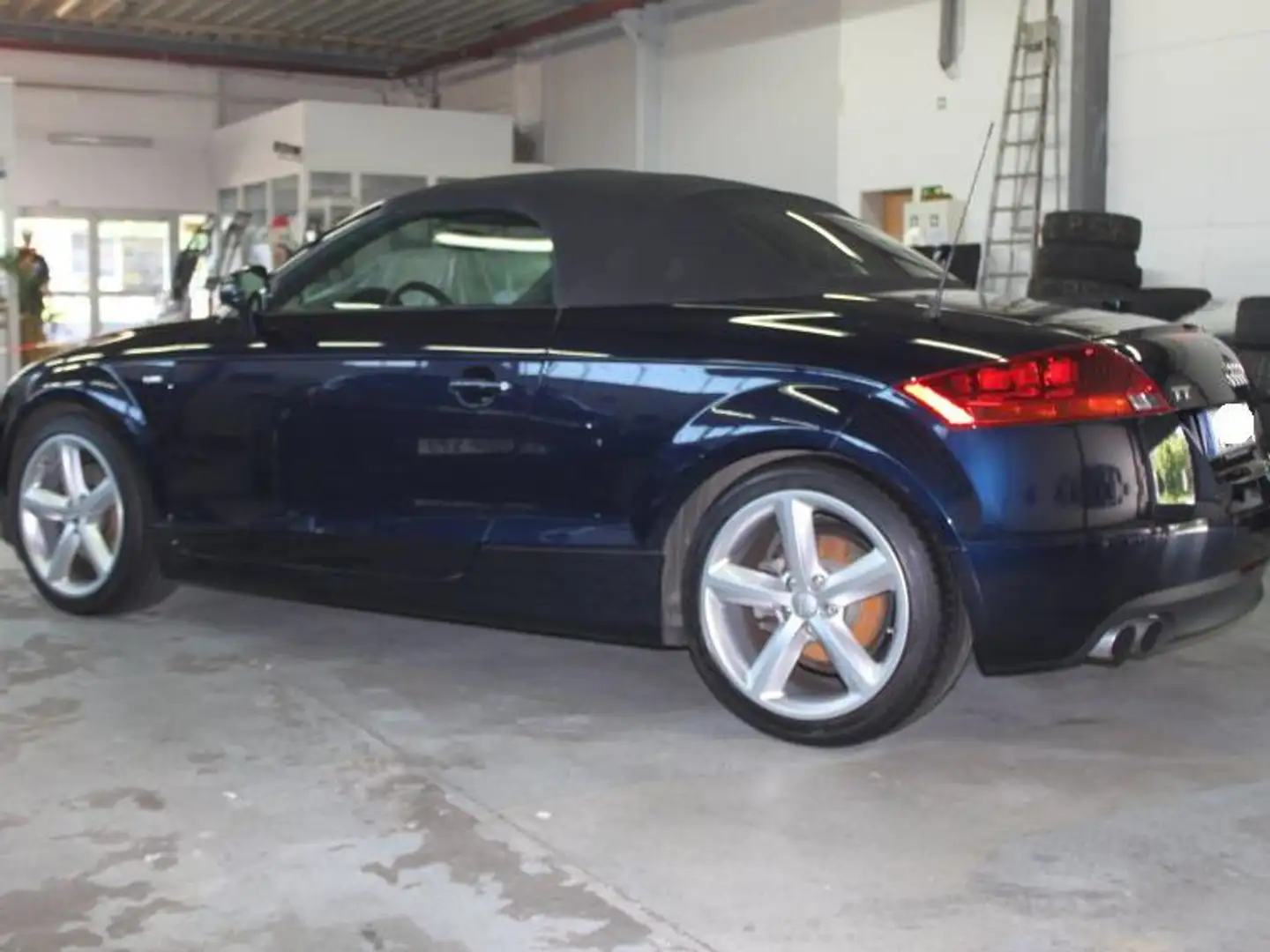 Audi TT TT Roadster 2.0 TFSI Blau - 2
