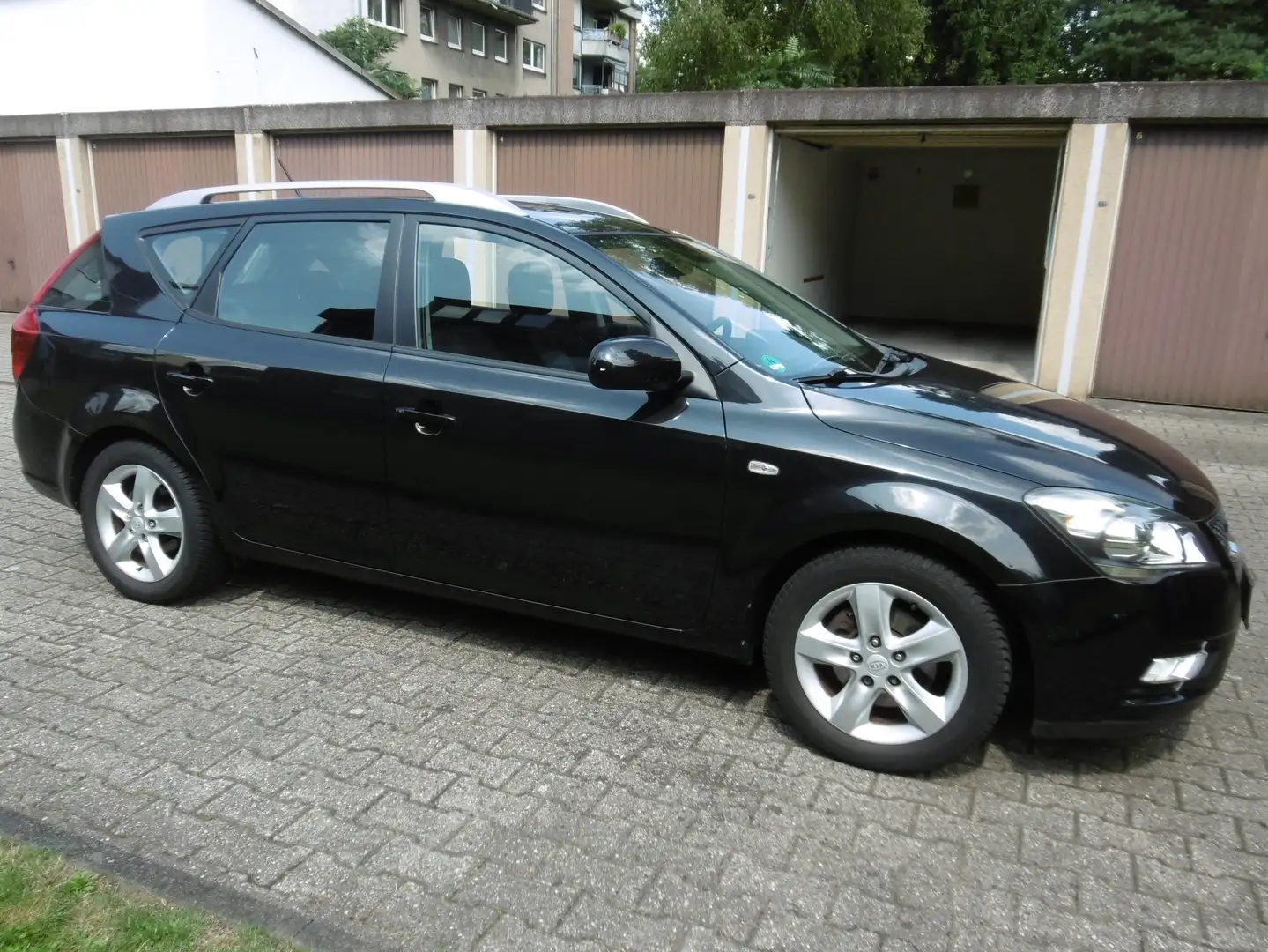 Kia Ceed SW / cee'd SW Ceed 1.4 CVVT SW Edition 7 Schwarz - 2