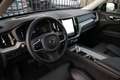 Volvo XC60 2.0 T6 Plug-in hybrid AWD Ultimate Dark 350pk Pano Zwart - thumbnail 12