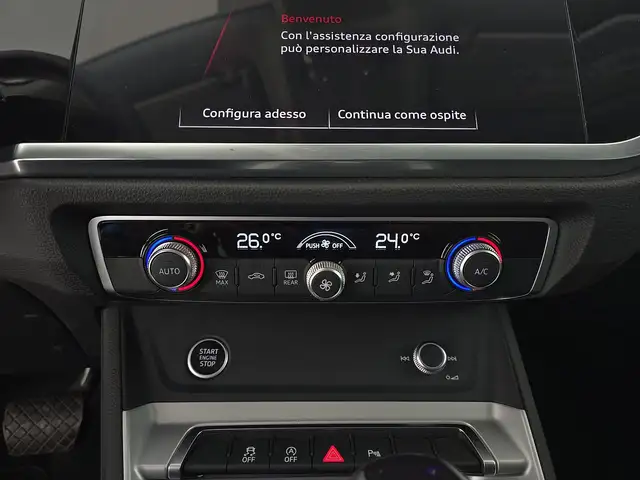 Audi Q3 view 13