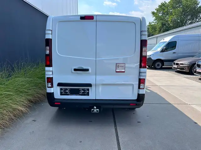 Renault Trafic view 4