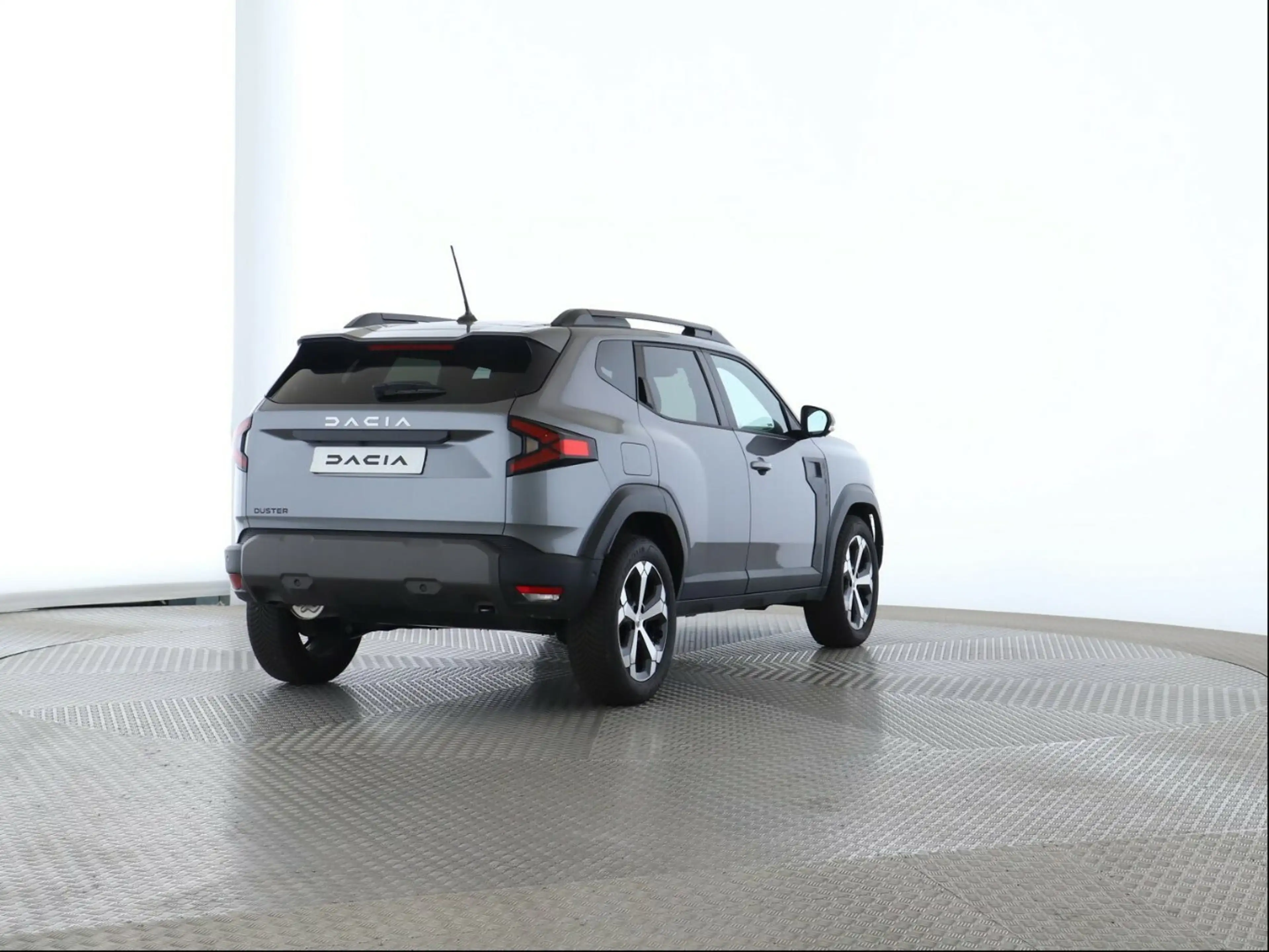 Dacia Duster TCe 130 Journey MILD HYBRID — photo 4