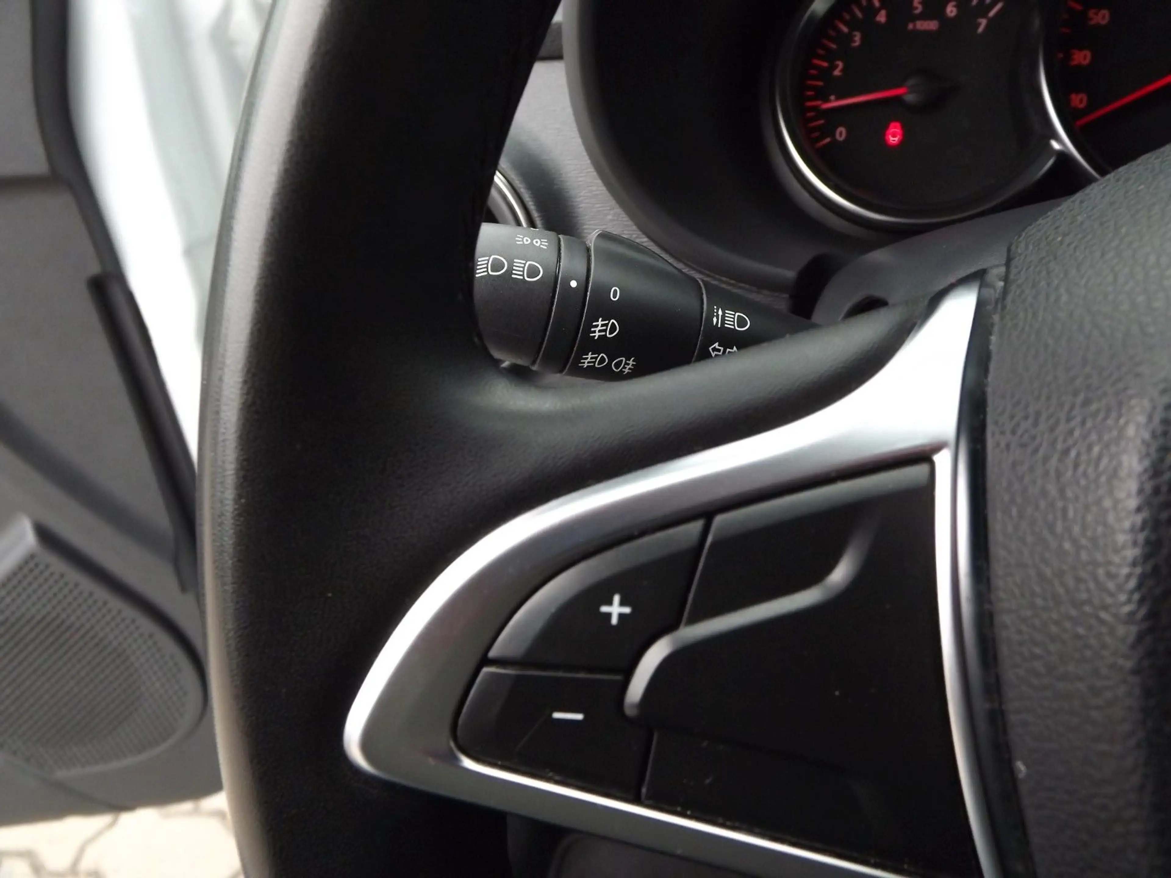 Dacia Dokker Stepway*SHZ*Klima*AHK — photo 9