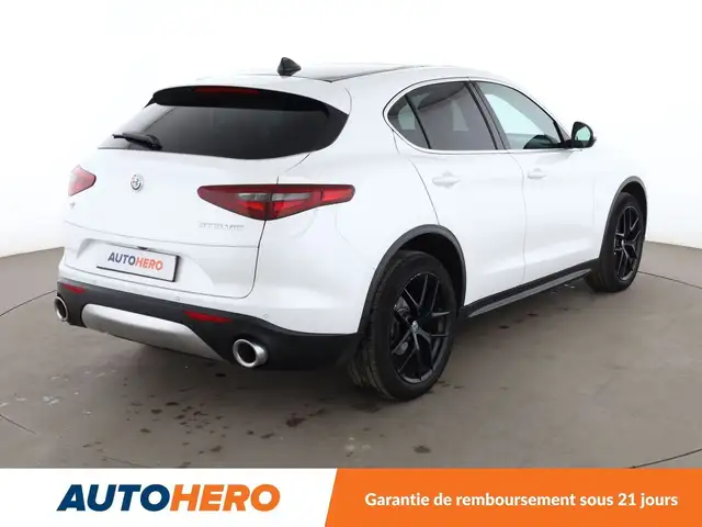 Alfa Romeo Stelvio view 6