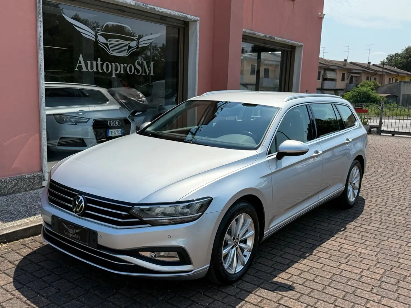 Volkswagen Passat Variant Passat VIII  Variant 2.0 tdi Business 150cv dsg Argento - 1