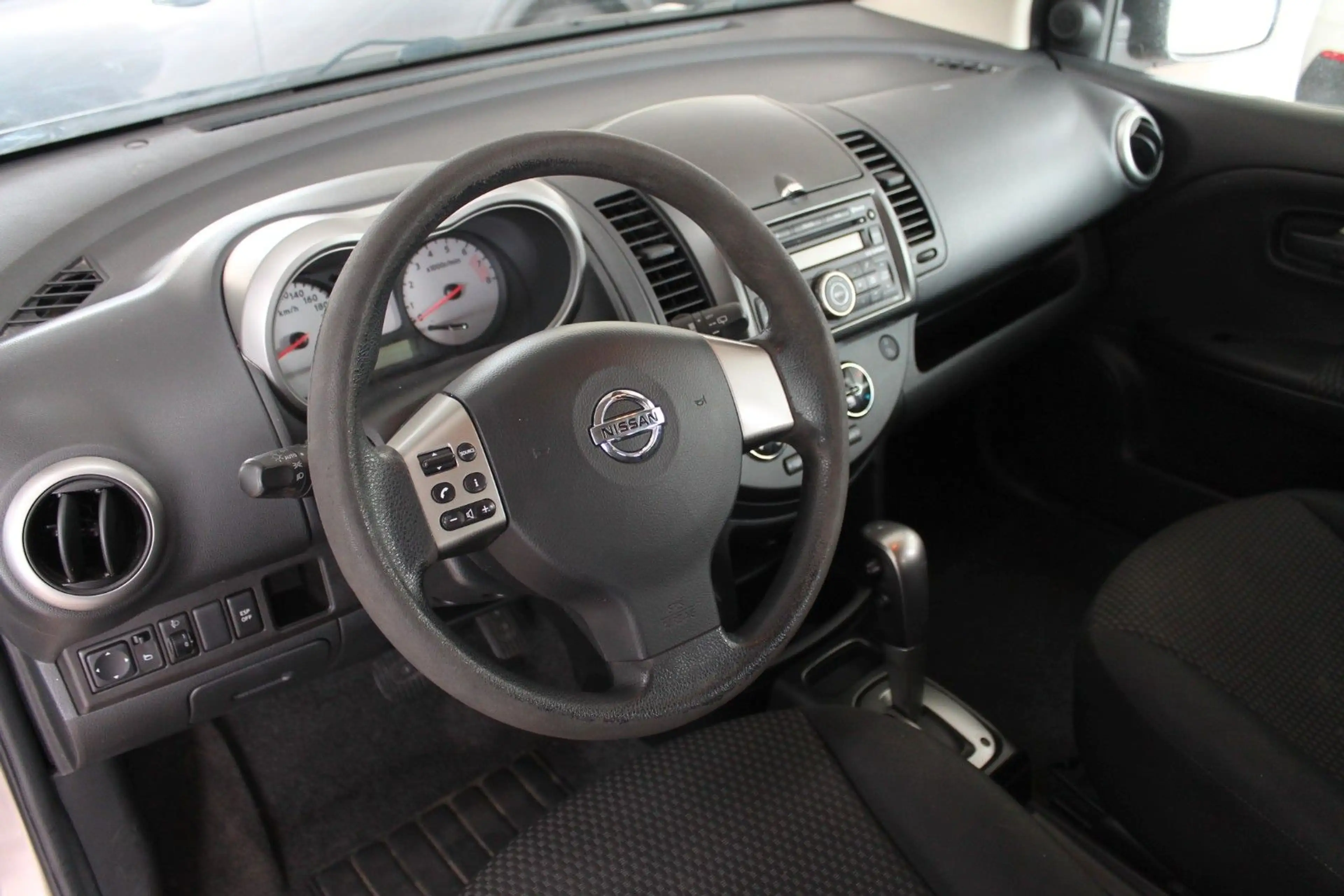 Nissan Note Acenta — photo 11
