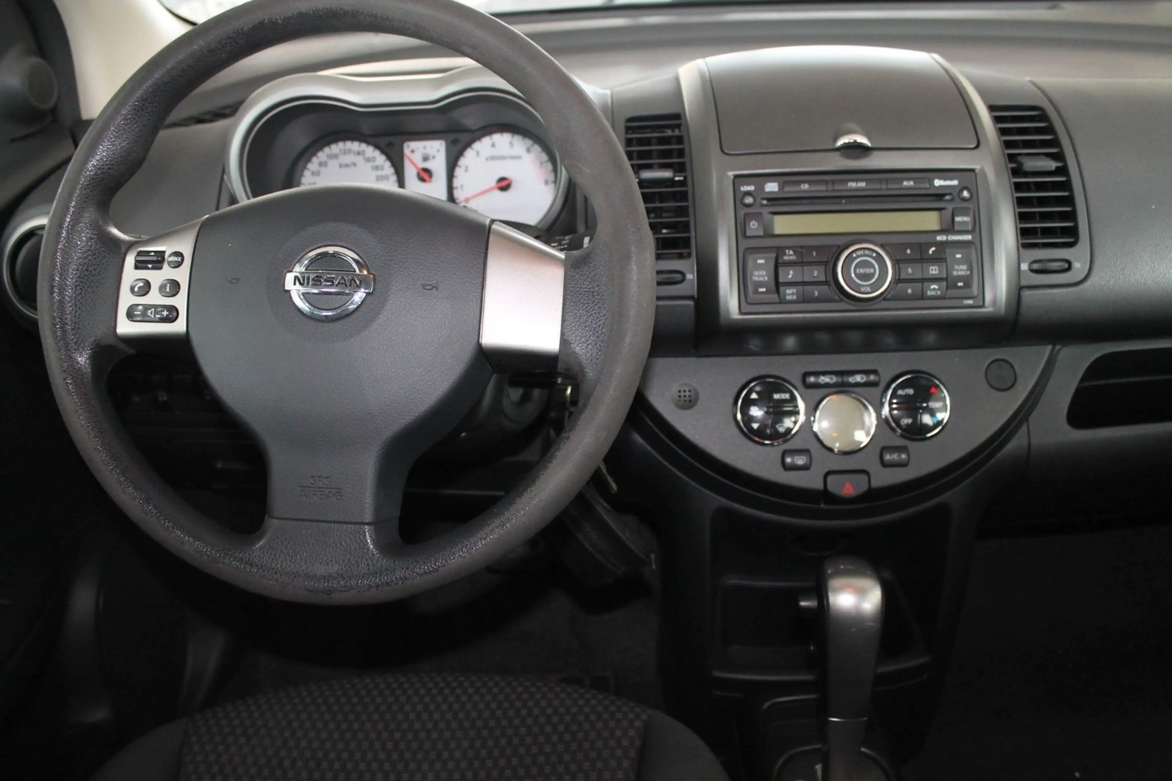 Nissan Note Acenta — photo 10
