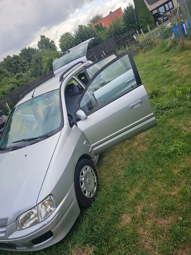 Mitsubishi Space Star 1.6 Comfort - 2