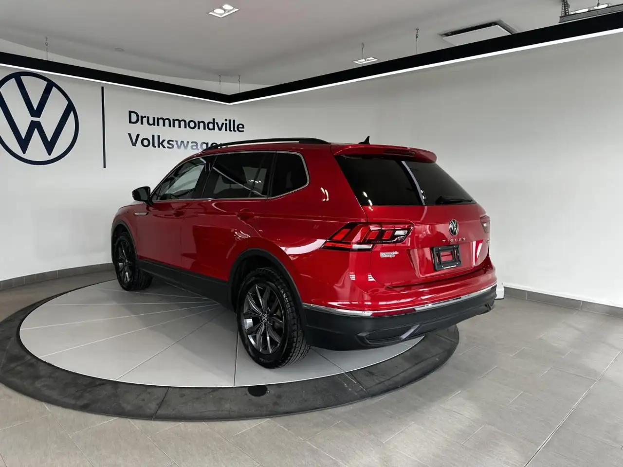 Volkswagen Tiguan снимка Volkswagen Tiguan