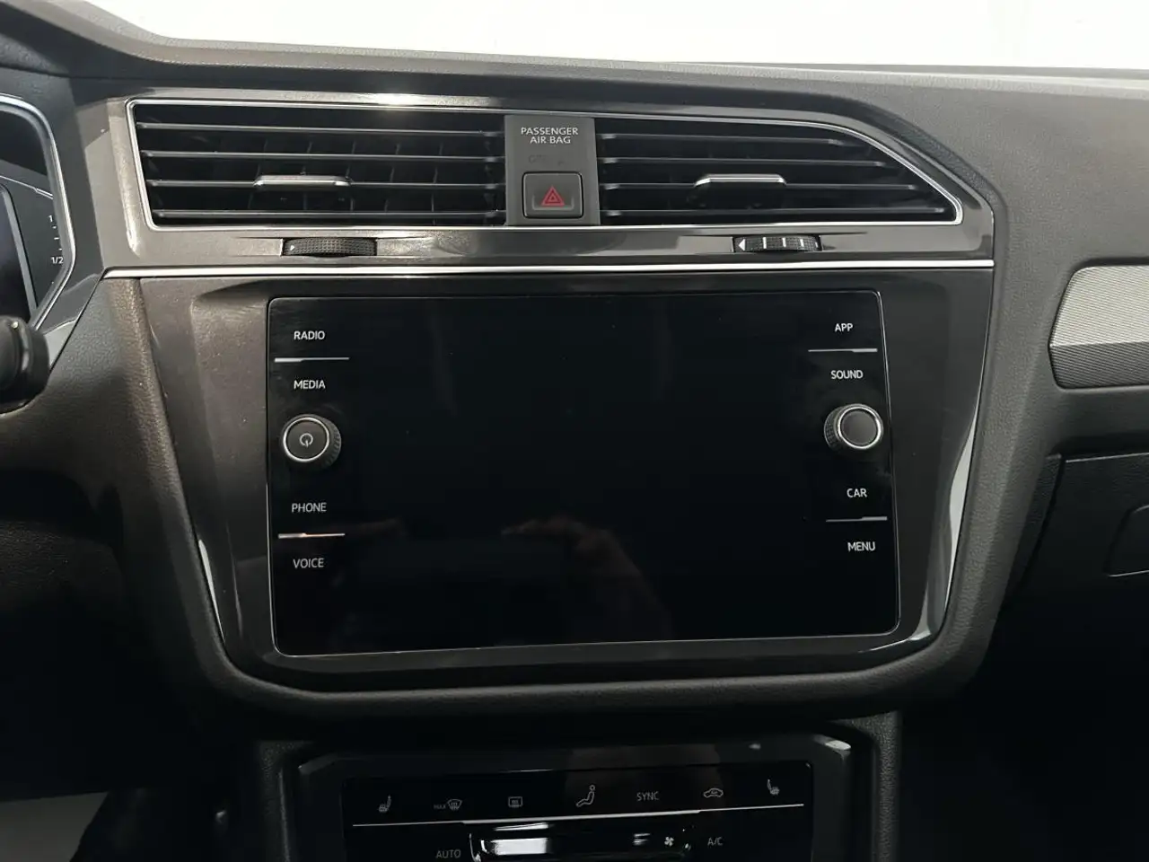 Volkswagen Tiguan снимка Volkswagen Tiguan