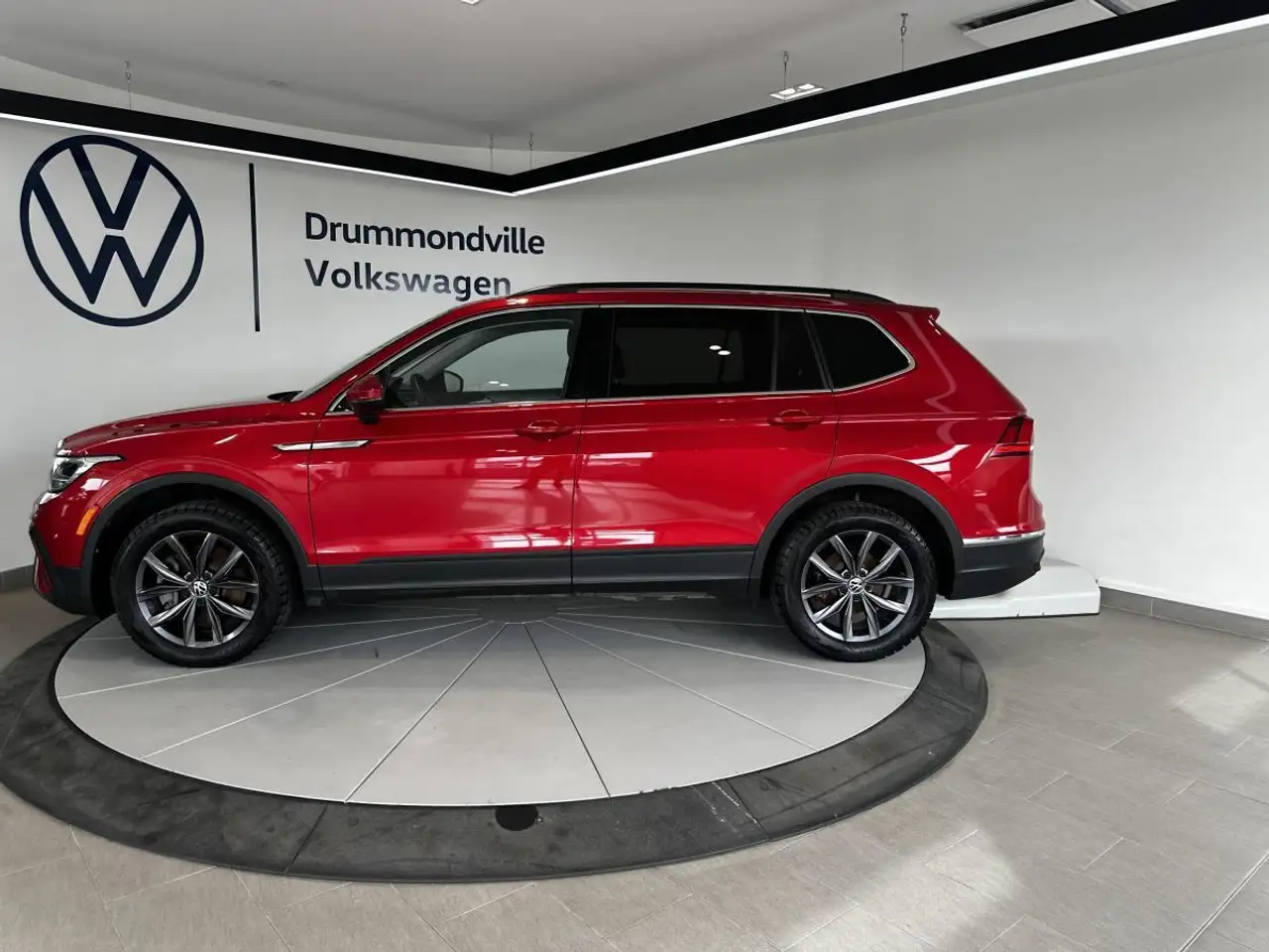 Volkswagen Tiguan снимка Volkswagen Tiguan