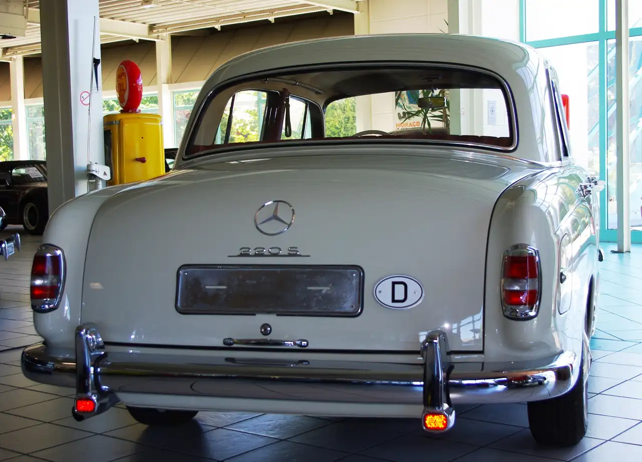 Mercedes-Benz 220 S komplett restauriert D-Auto, foto 3