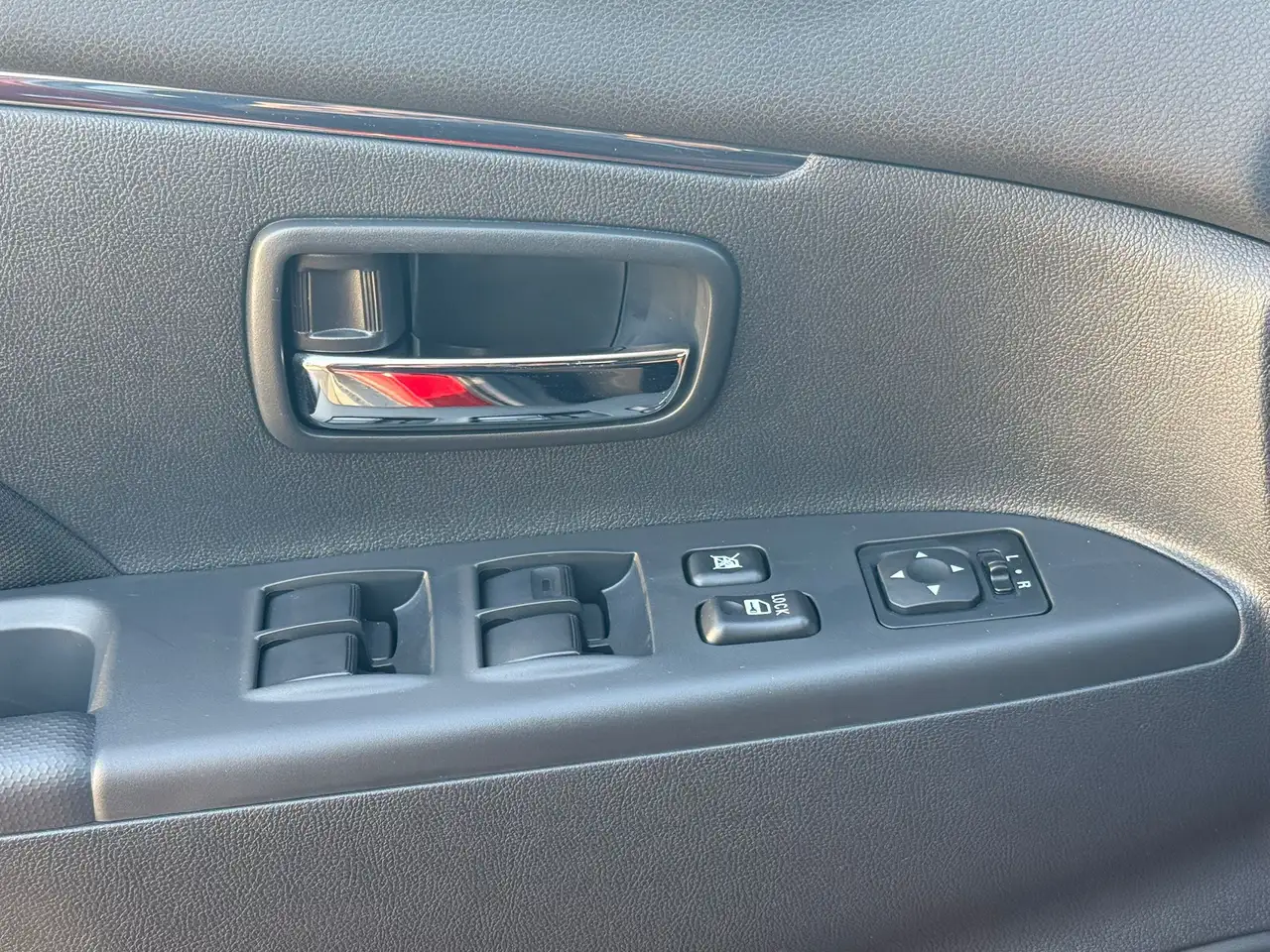 Mitsubishi RVR снимка Mitsubishi RVR
