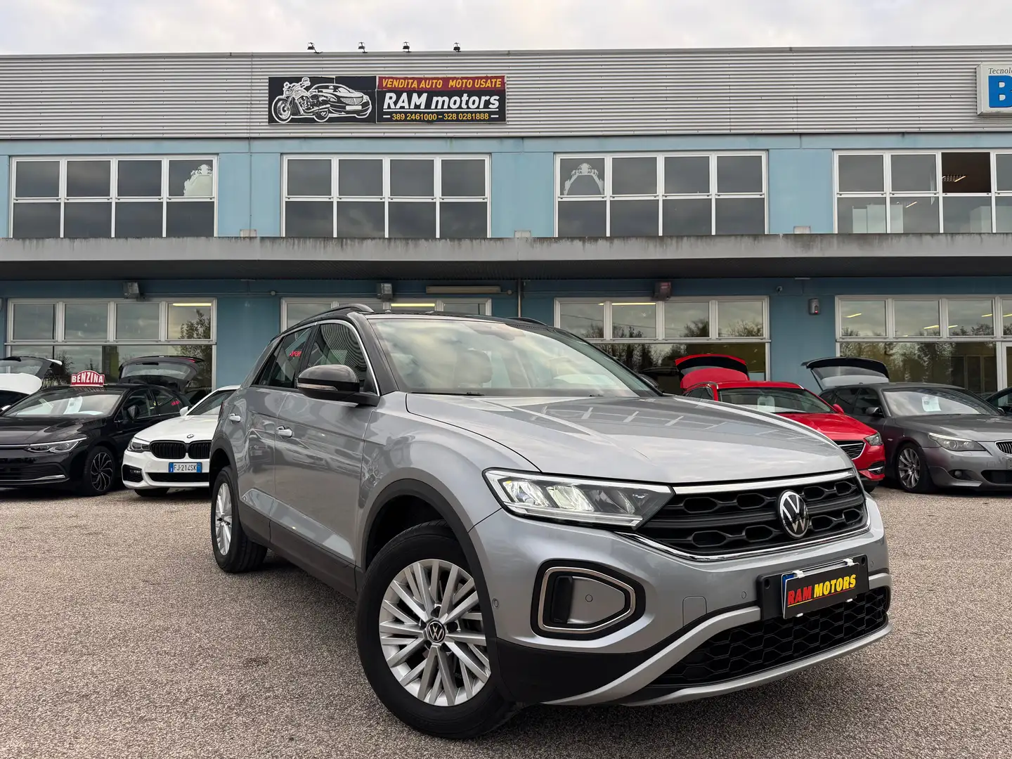 Volkswagen T-Roc T-Roc I 2022 1.0 tsi Style 110cv Argento - 1