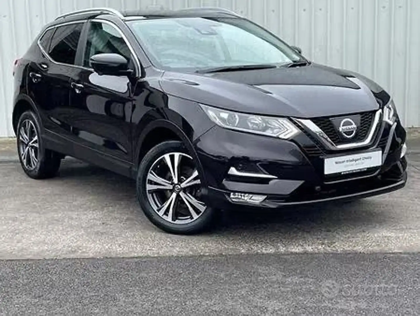 Nissan Qashqai NISSAN QASHQAI 1.5 dCi N-CONNECTA Schwarz - 1