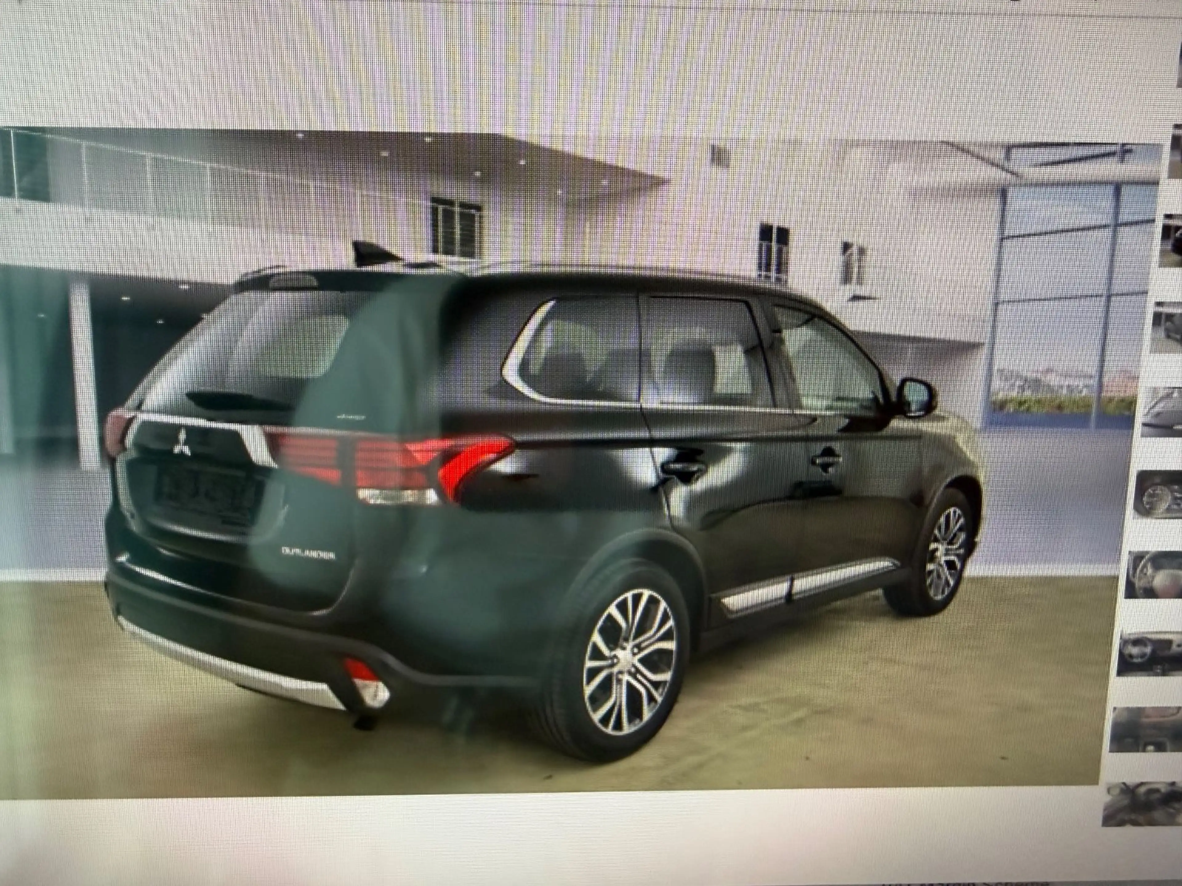 Mitsubishi Outlander 4WD AUTOMATIK 1.HD 360 Grad Tempo — photo 2