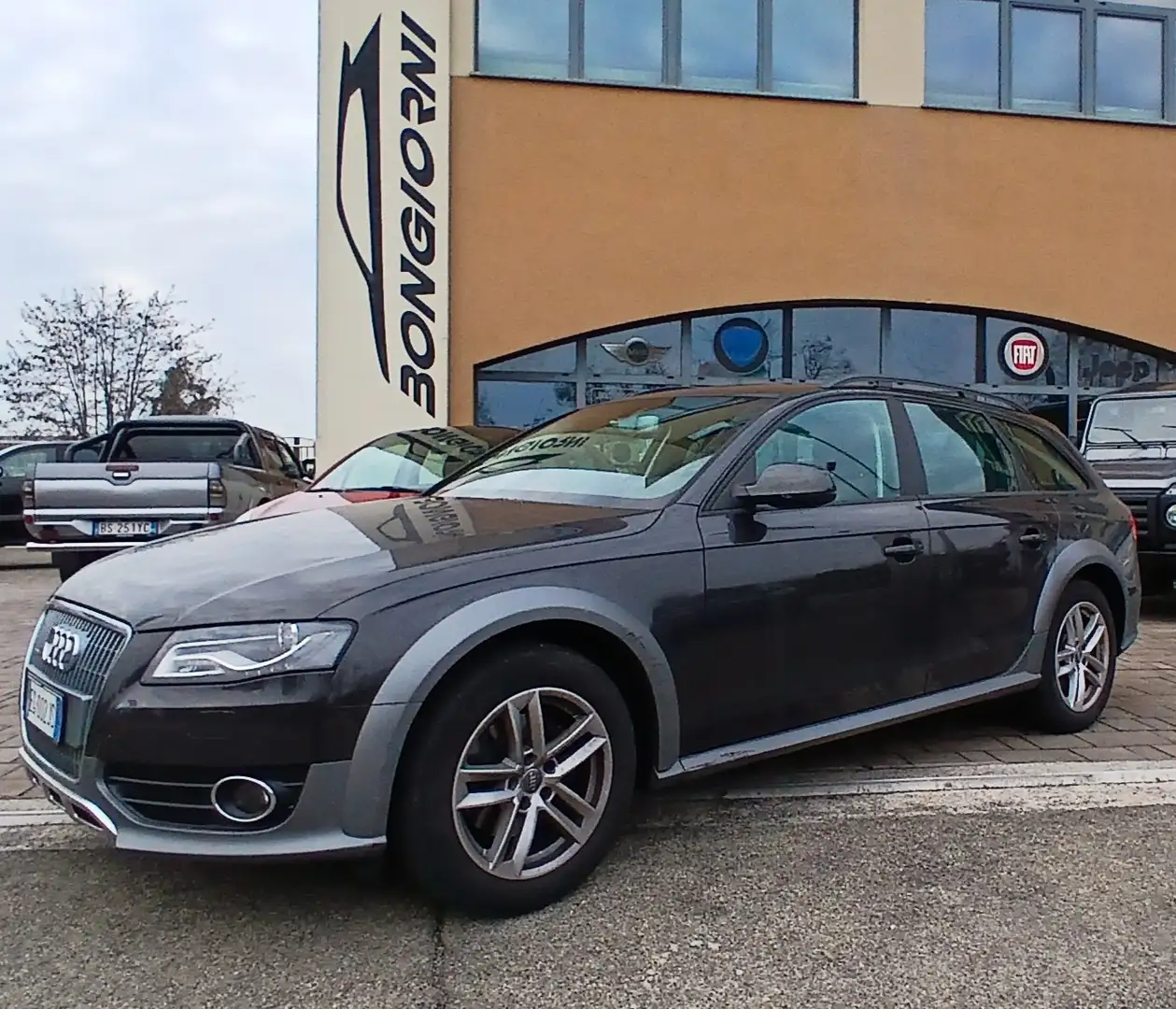 Audi A4 allroad 2.0 tdi 170cv cambio manuale km 108000 Nero - 1