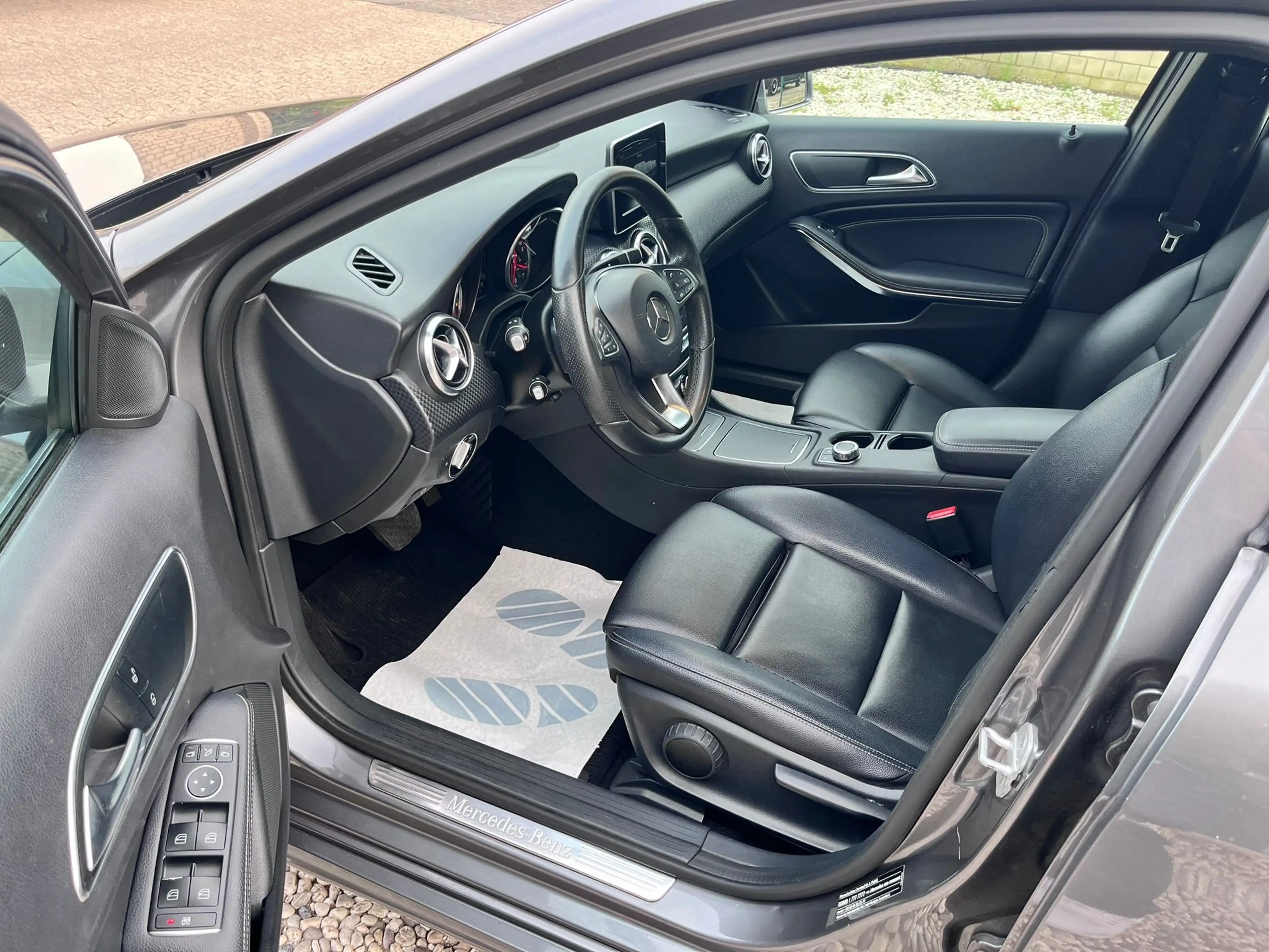 Mercedes-Benz A 200 A 200 BlueEfficiency 12 Monate Garantie — photo 11