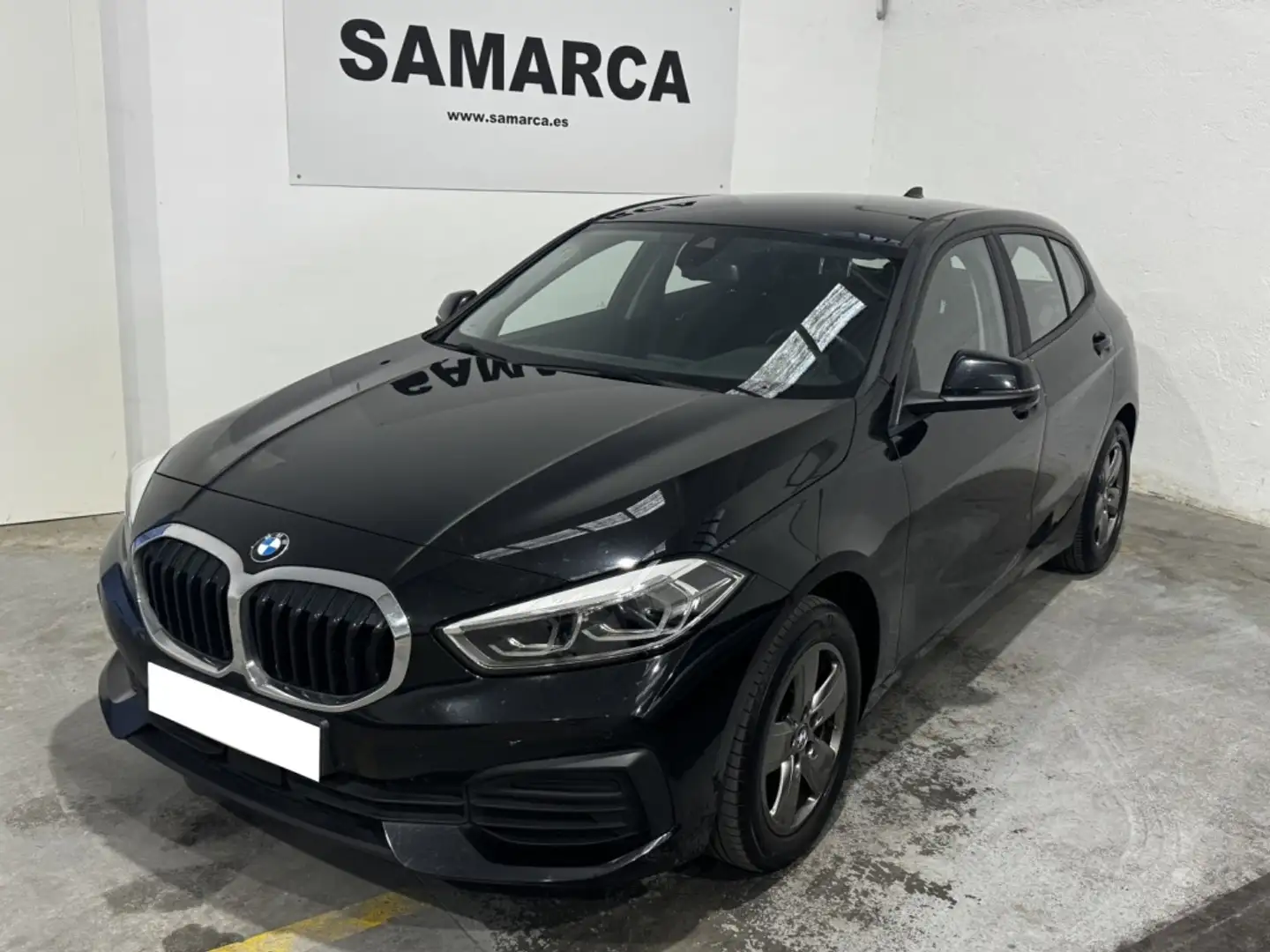 BMW 116 116dA Noir - 1