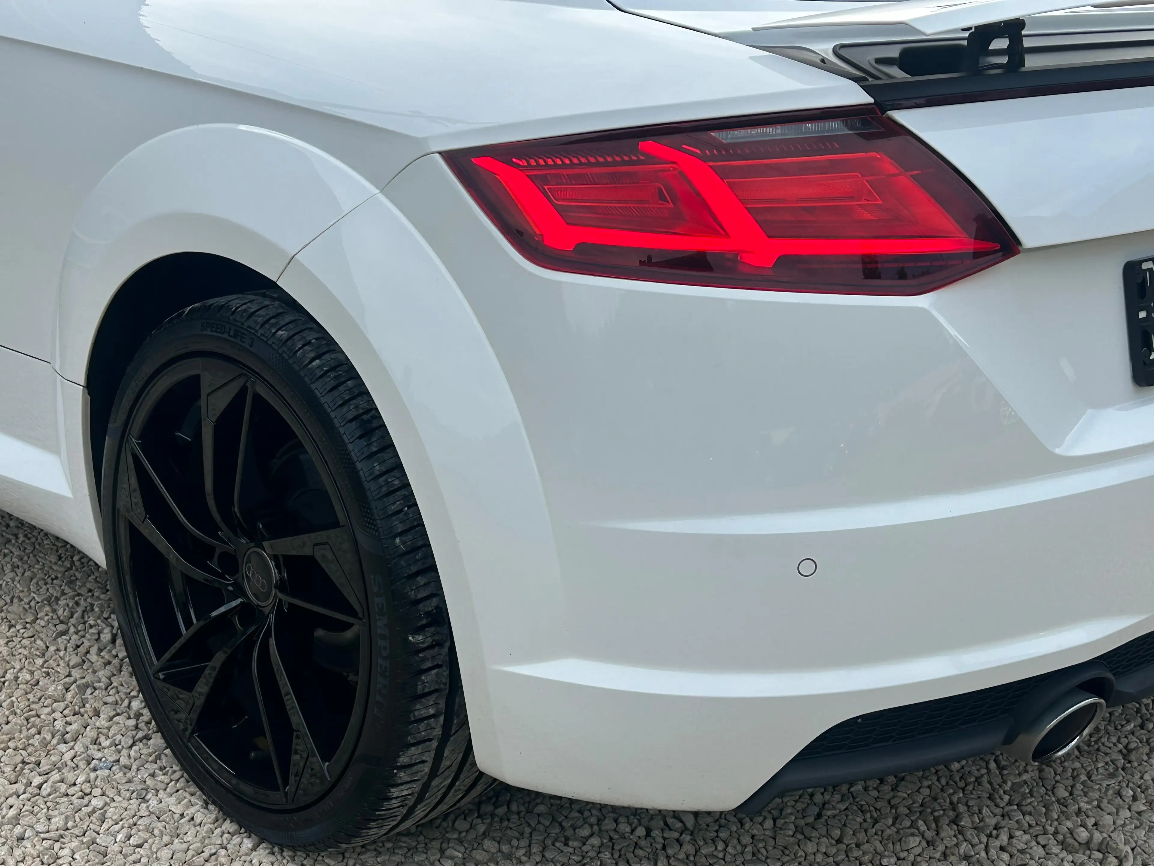 Audi TT TT Coupé 2.0 TDi ultra S line (TVAC%21) — photo 7