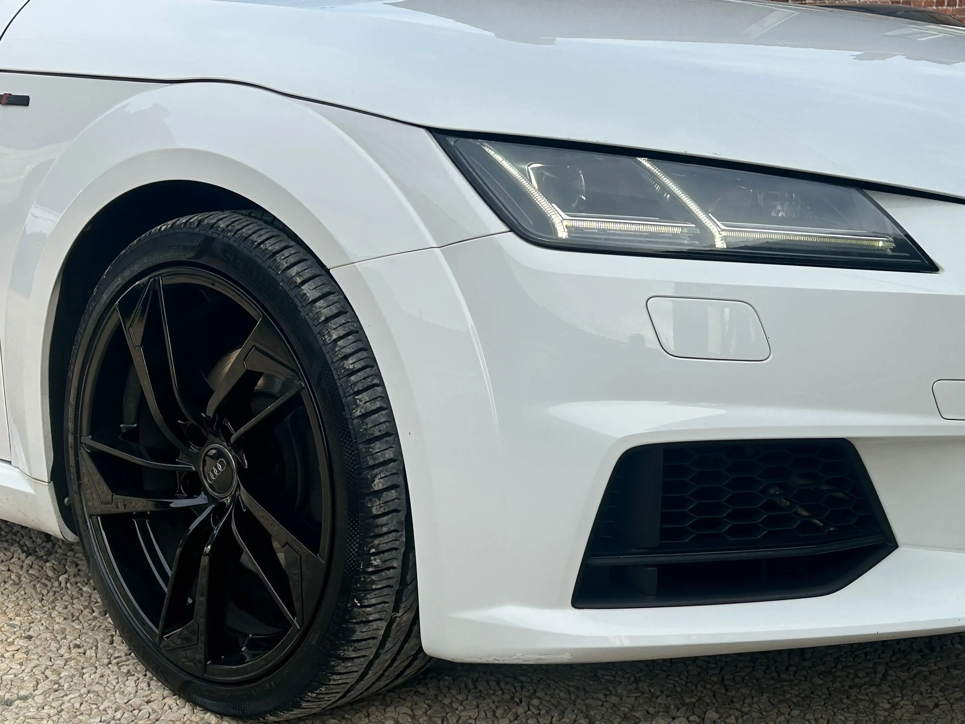 Audi TT TT Coupé 2.0 TDi ultra S line (TVAC%21) — photo 10