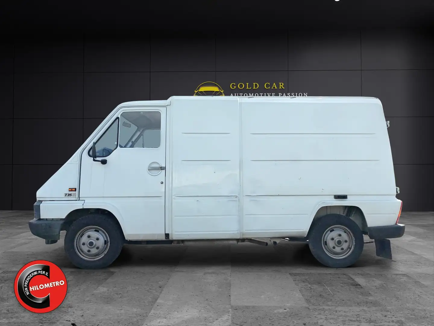 Renault T35D 2.5 UNICOPROP. Bianco - 2
