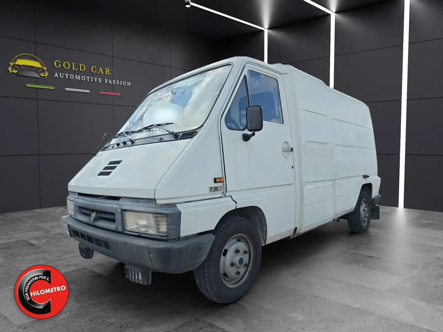 Renault T35D 2.5 UNICOPROP. Bianco - 1