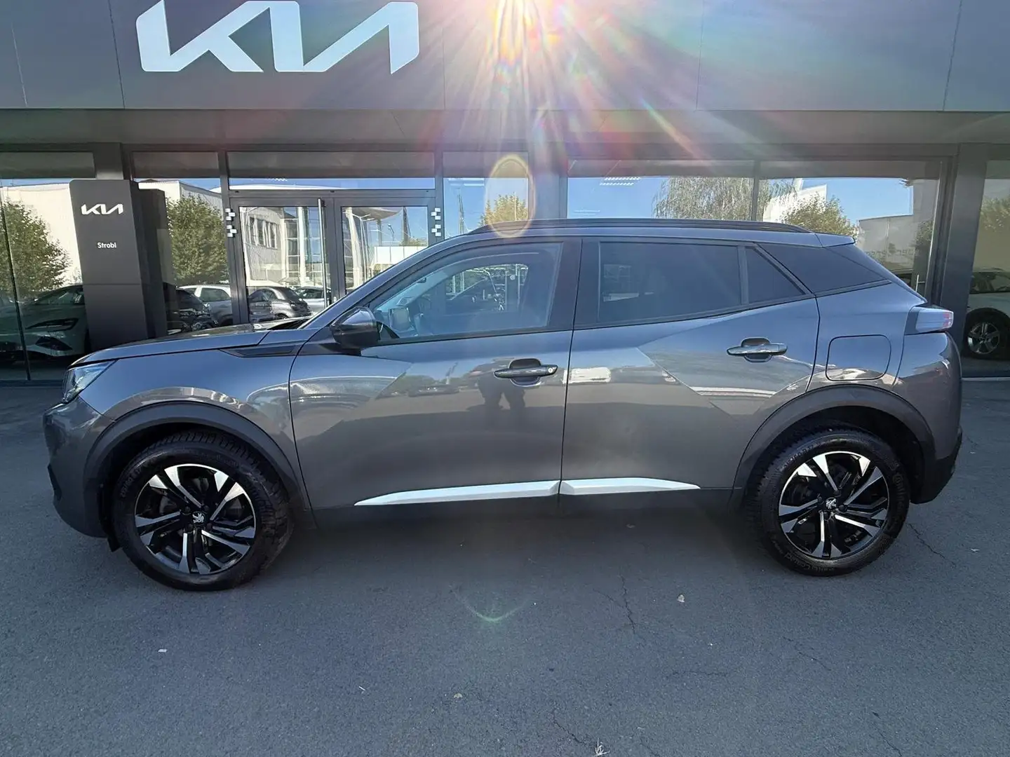 Peugeot 2008 BlueHDi 130 S&S Allure Pack EAT8 Gris - 2