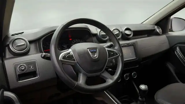 Dacia Duster view 11