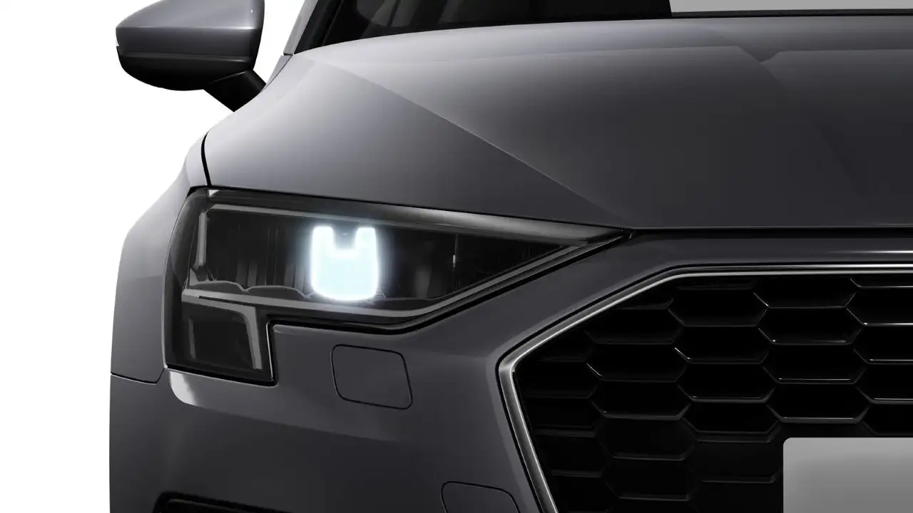 Audi A3 30 TFSI Advanced S tro*LED*Virtual* 8