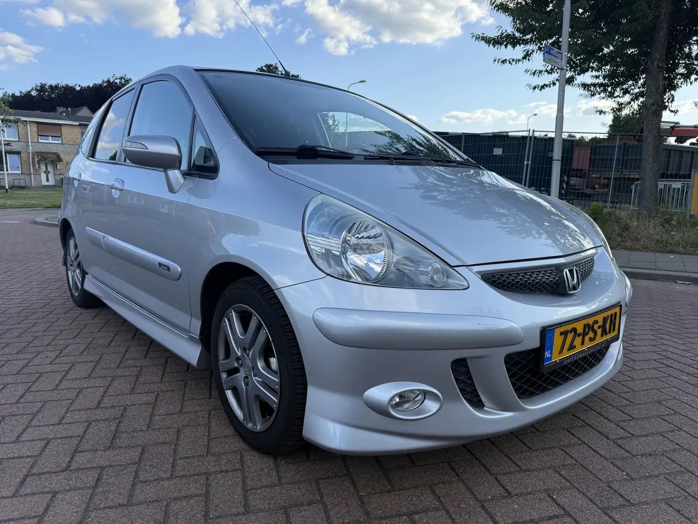 Honda Jazz 1.4 ES Sport AUTOMAAT Airco Navi 2004 125DKM Grijs - 1