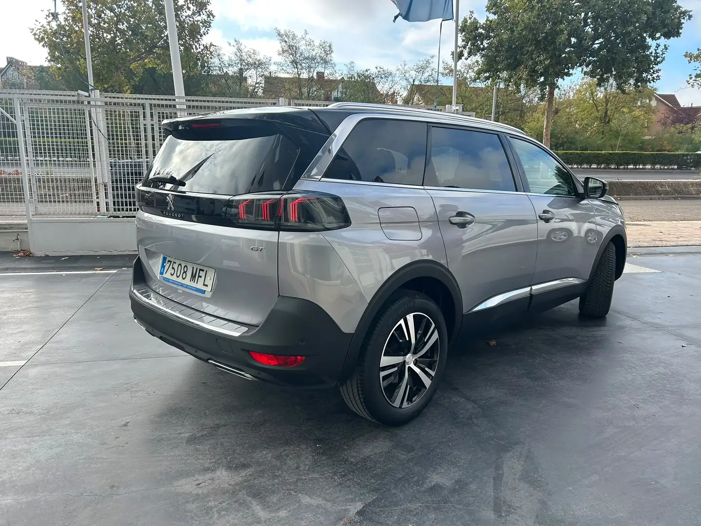 Peugeot 5008 1.5 BlueHDi 96kW S&S GT EAT8 - 2