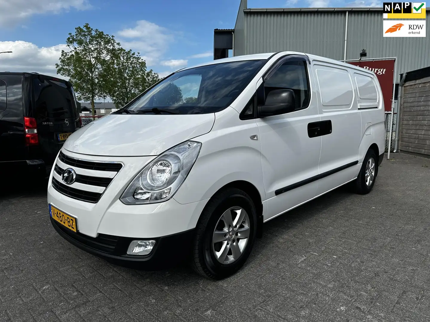 Hyundai H 300 2.5 CRDi Dynamic 1e eign. | Dub. Schuifdeur | Als - 1