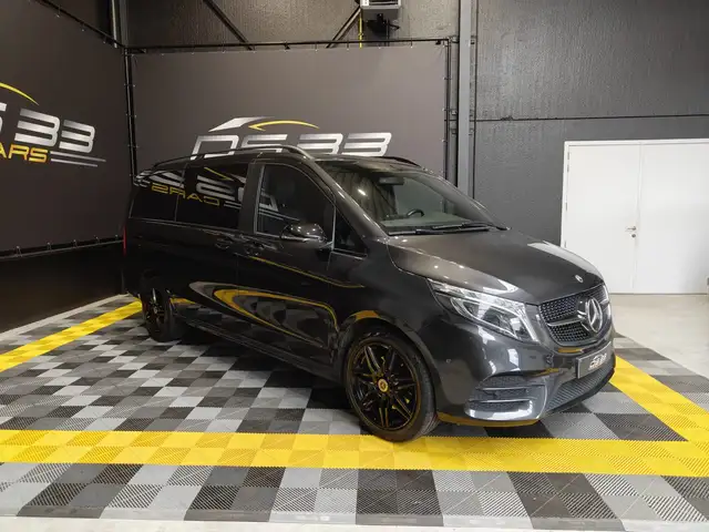 Mercedes-Benz V 300 d AMG+Night 5-zit/LEd/Leder/CAM/19"/Ambi/ZV/Trekhaak