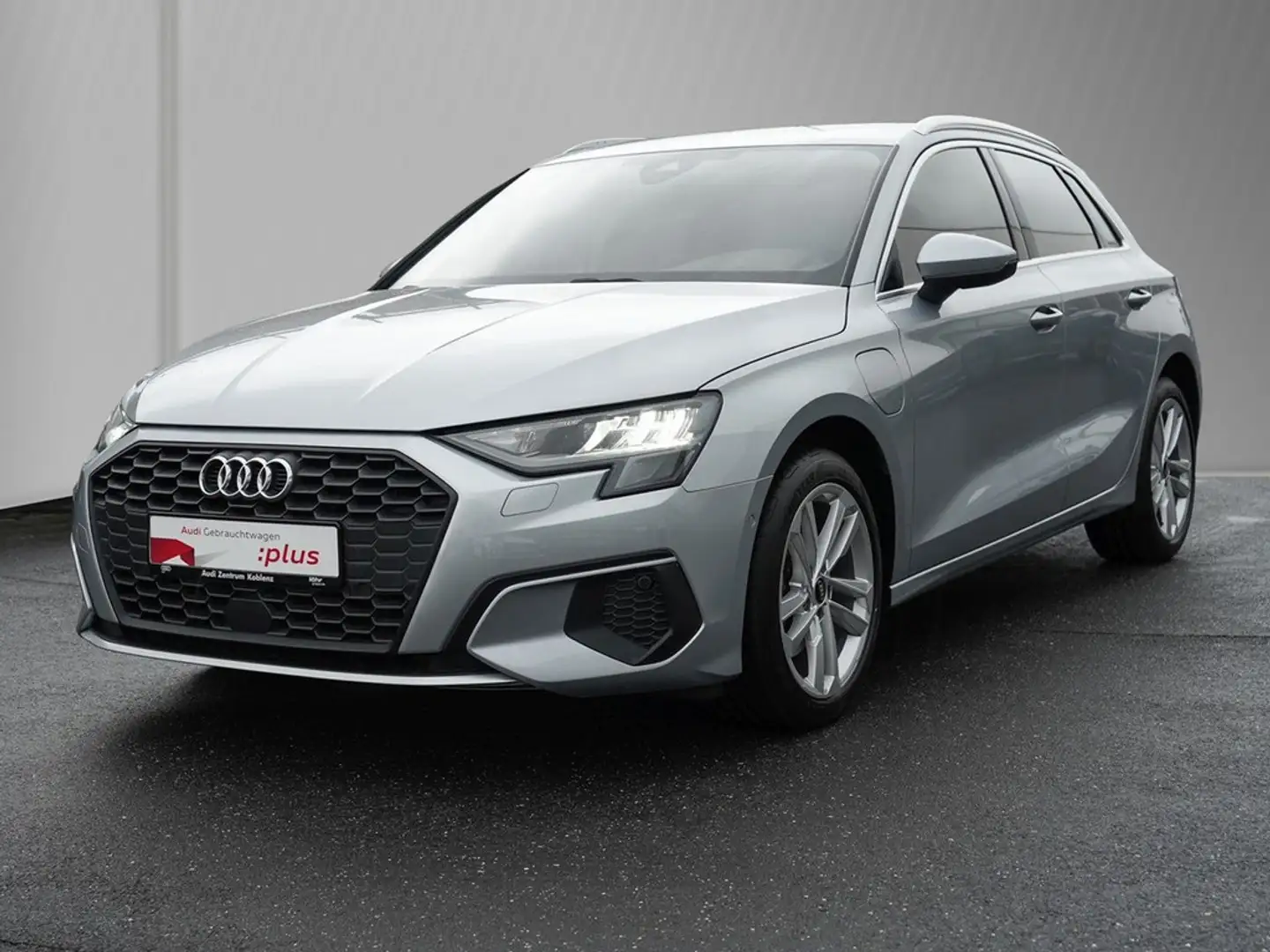 Audi A3 Sportback 40 TFSI e Navi Virtual Business Silber - 2