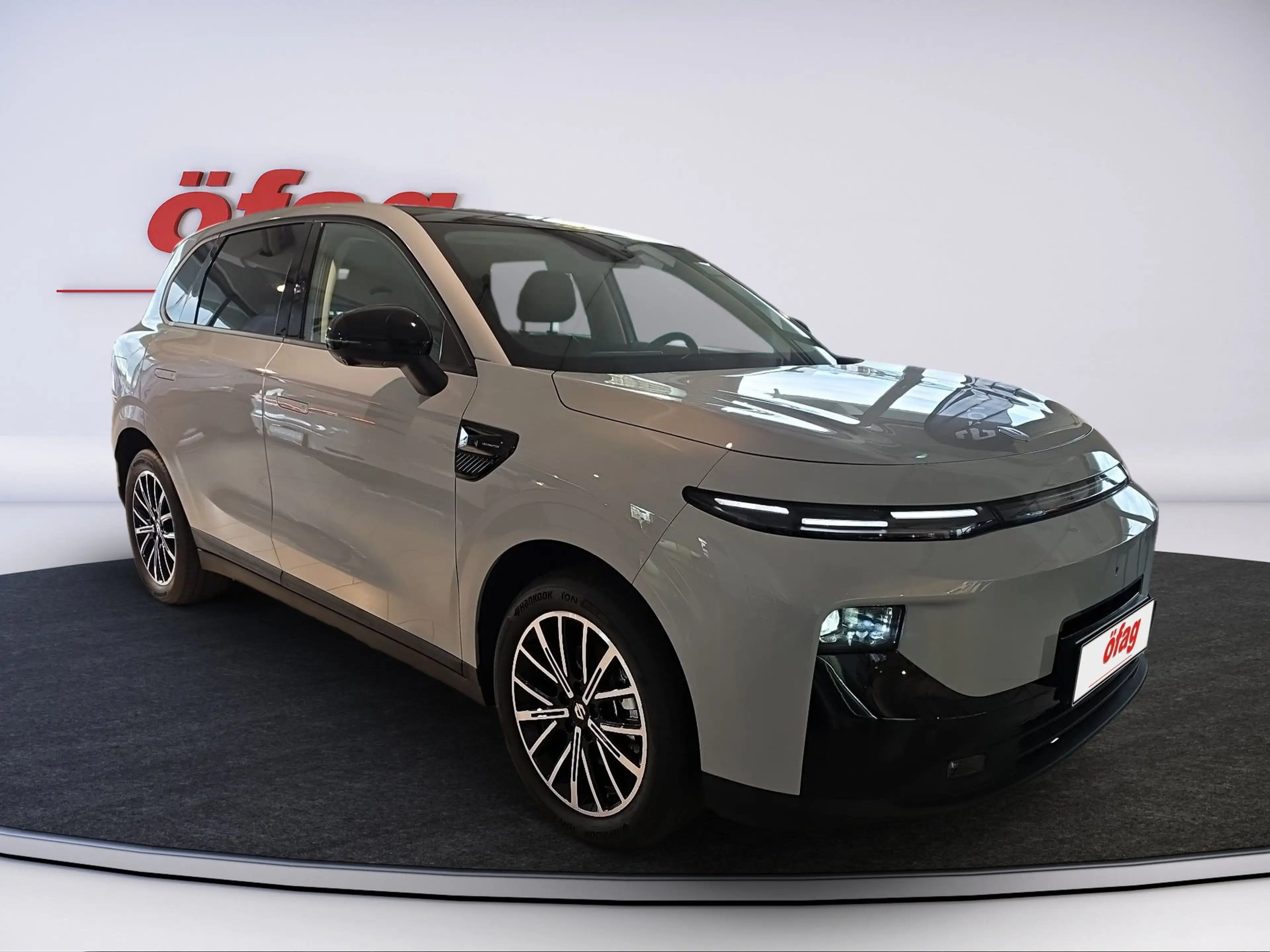 Leapmotor B10 Design HYBRID EV ACC+LED+Pano+SHZ+360 — photo 4