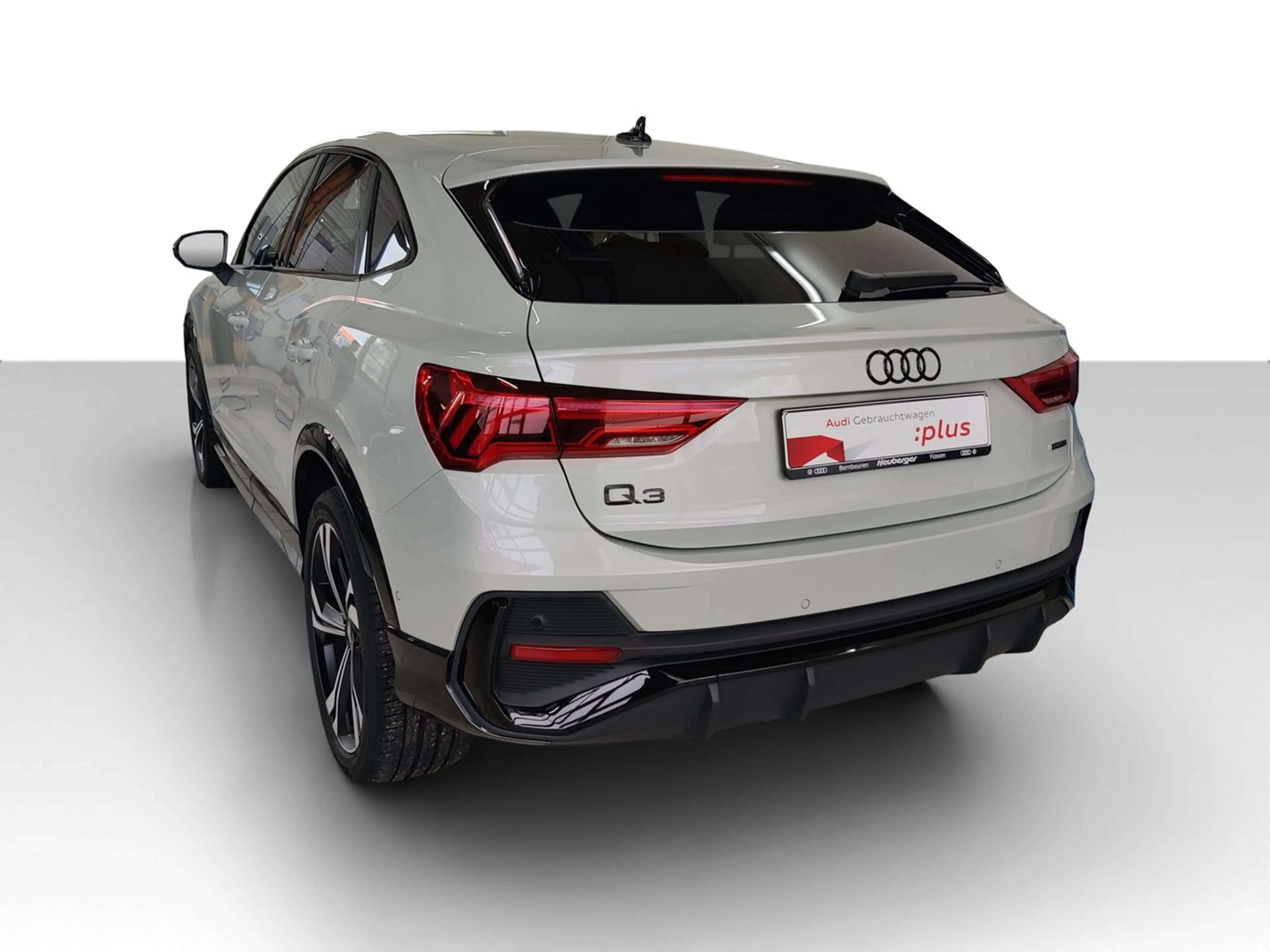 Audi Q3 Sportback 45 TFSI quattro S tronic S line, AHK — photo 3