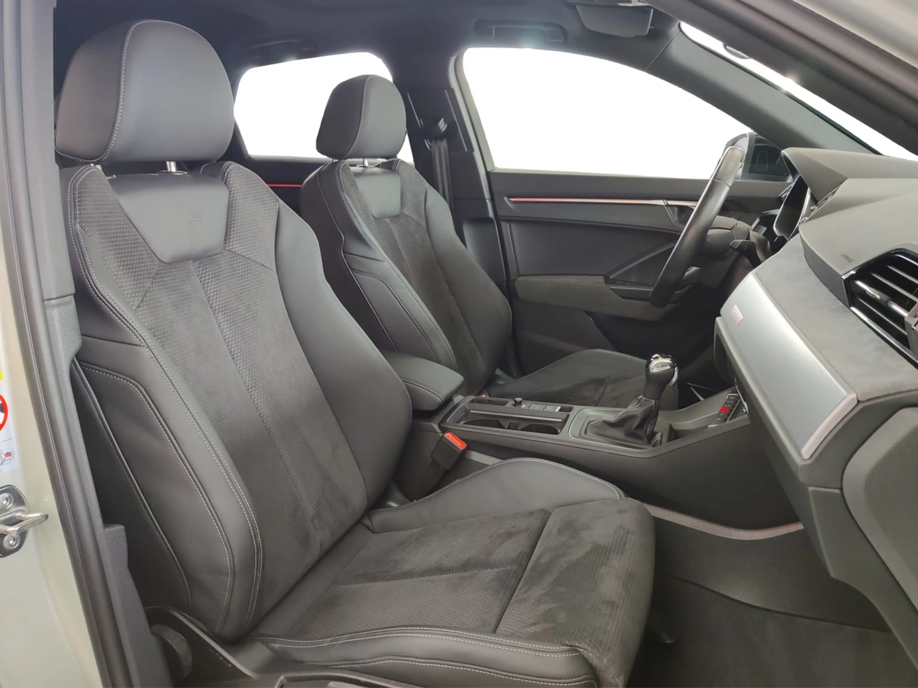 Audi Q3 Sportback 45 TFSI quattro S tronic S line, AHK — photo 6