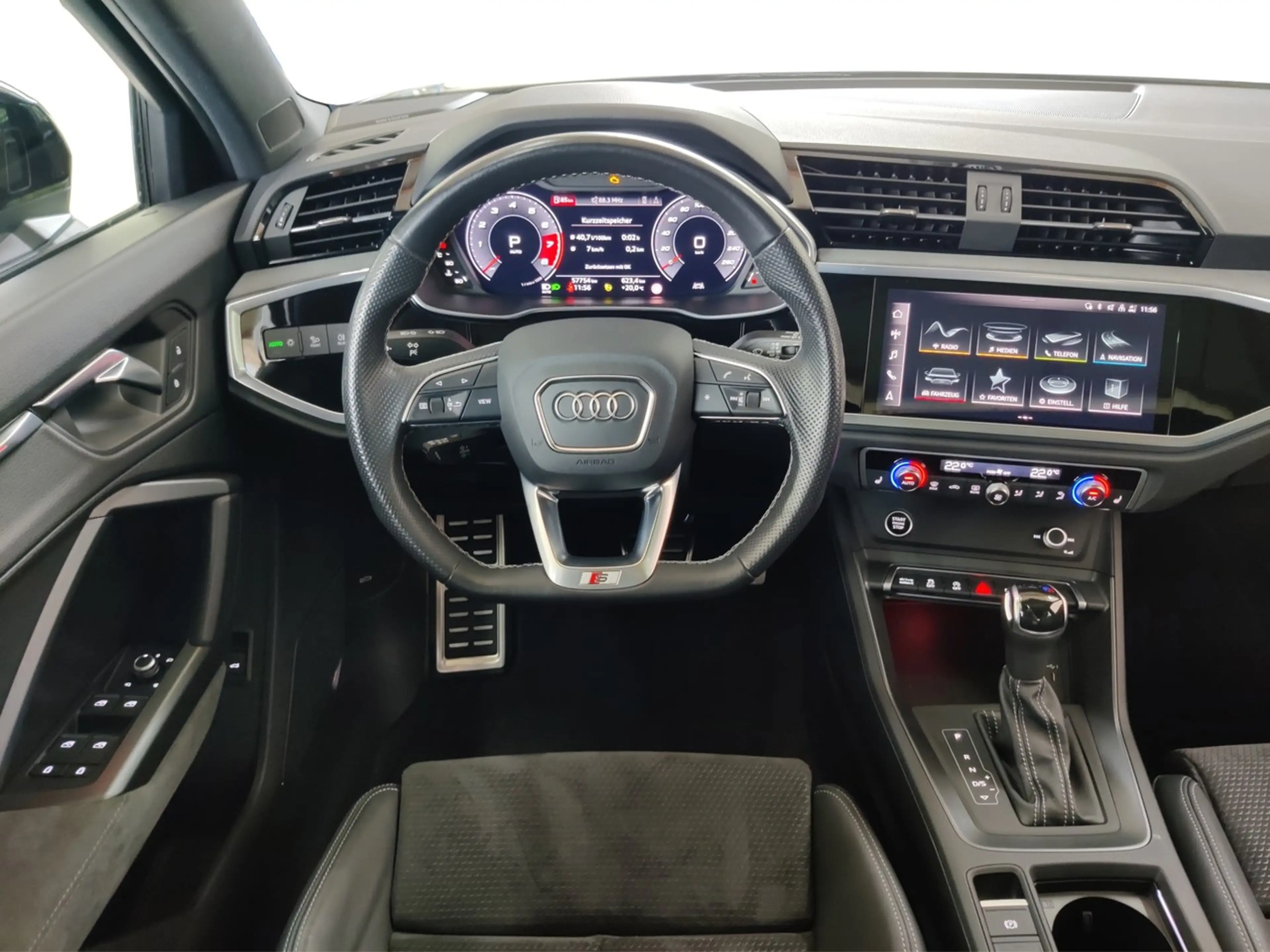 Audi Q3 Sportback 45 TFSI quattro S tronic S line, AHK — photo 5