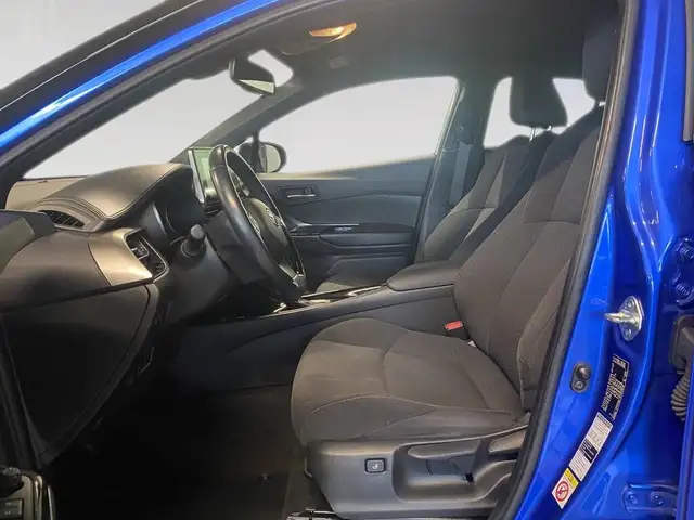 Toyota C-HR view 7