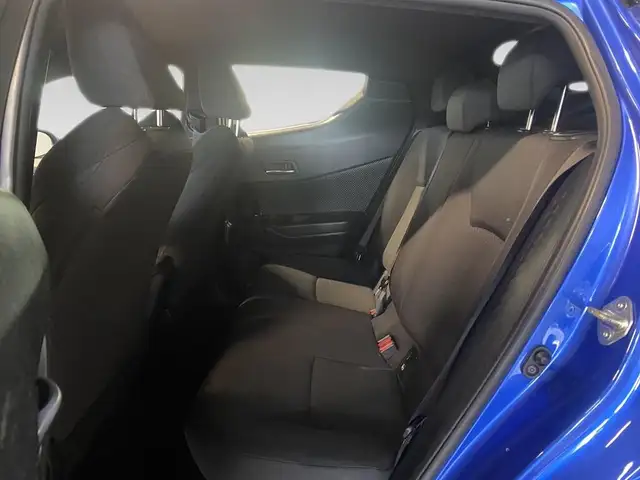 Toyota C-HR view 8