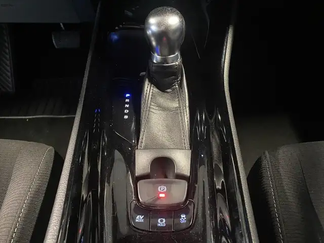 Toyota C-HR view 12