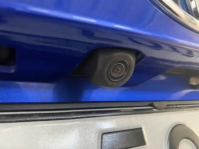 Toyota C-HR view 14
