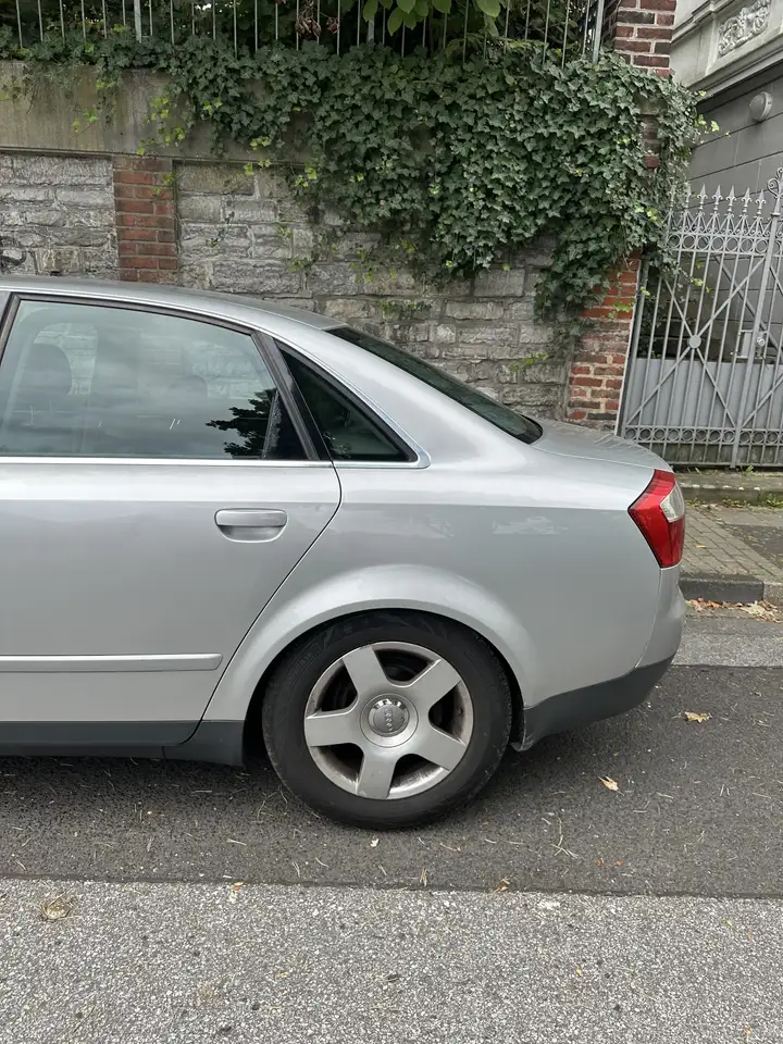 Audi A4 2.0, foto 5