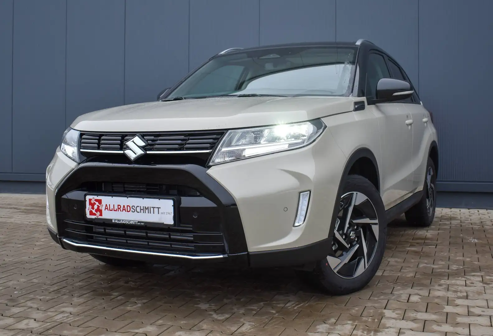 Suzuki Vitara Comfort+ 1.4l A/T Hybrid - 1