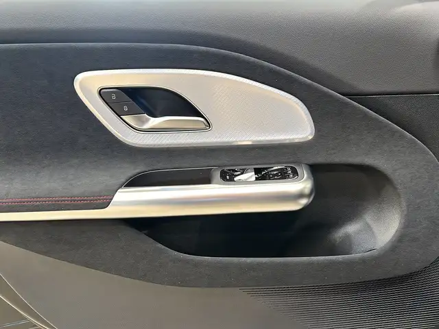 Mercedes-Benz Cla view 13