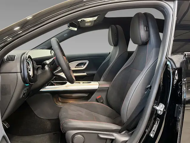 Mercedes-Benz Cla view 8
