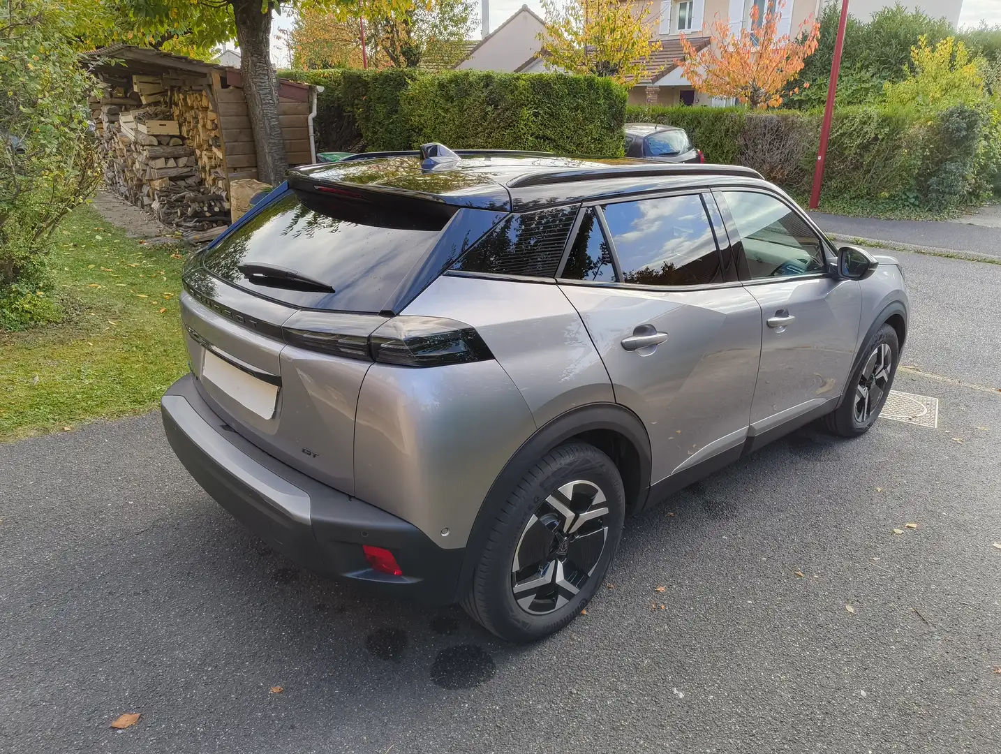 Peugeot e-2008 Electrique  50 kWh 136 ch GT - 2